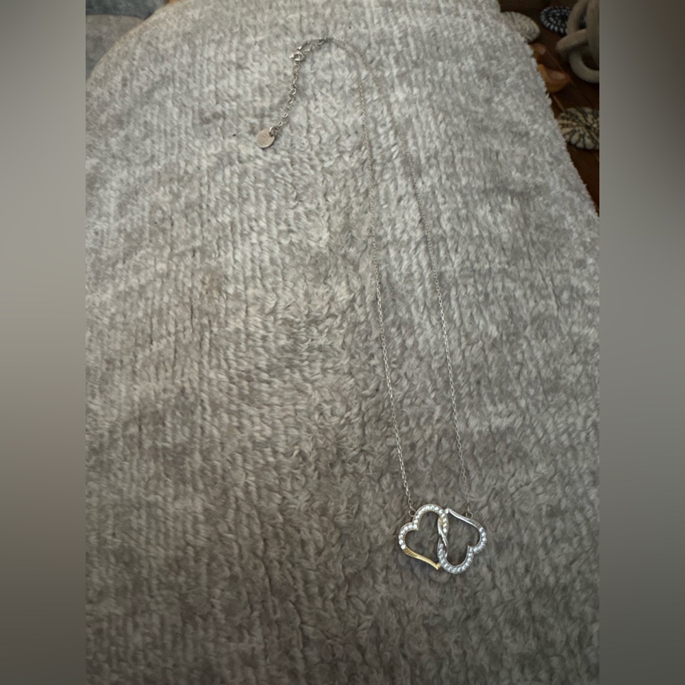 GUC dainty double heart necklace the heart is stamped .925 with extender